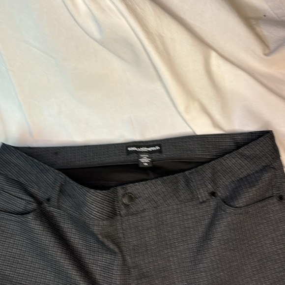 Karl Lagerfeld Women’s Plaid Stretch Dress Pants Size 14 - Picture 3 of 5